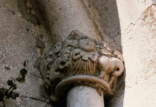 Vorschaubild Alskog, Kirche, Langhausportal, östl. Kapitell: Evangelist Markus